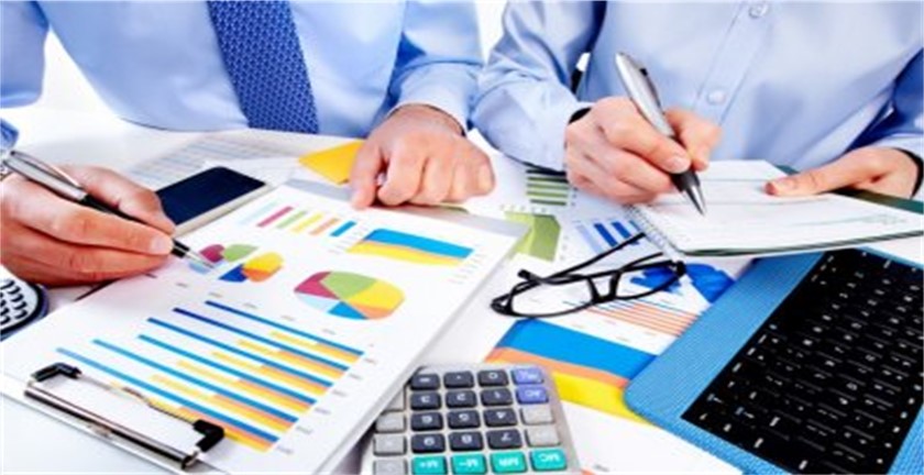 Pros and Cons of Expensing R&D