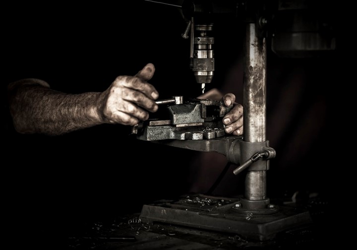 Pros and Cons of being a Machinist