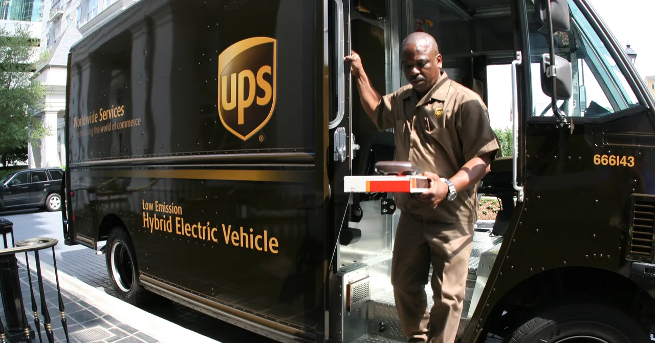 Pros and Cons of Working for UPS