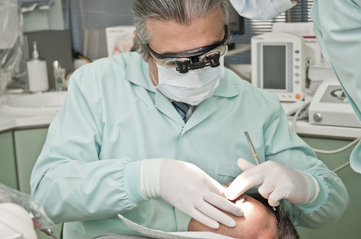 Pros and Cons of Being a Dental Hygienist