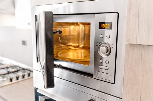 Pros and Cons of Microwaves
